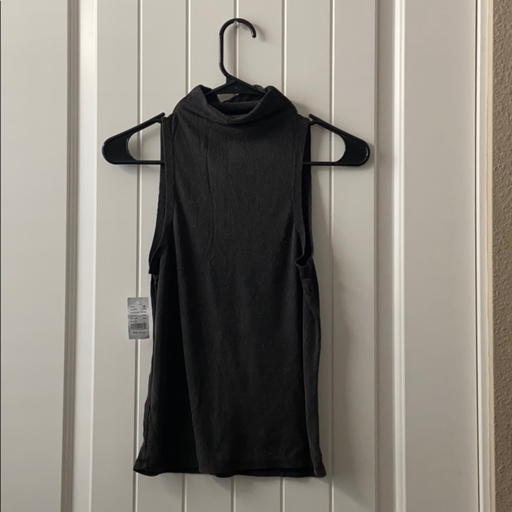 TURTLE NECK TANK TOP